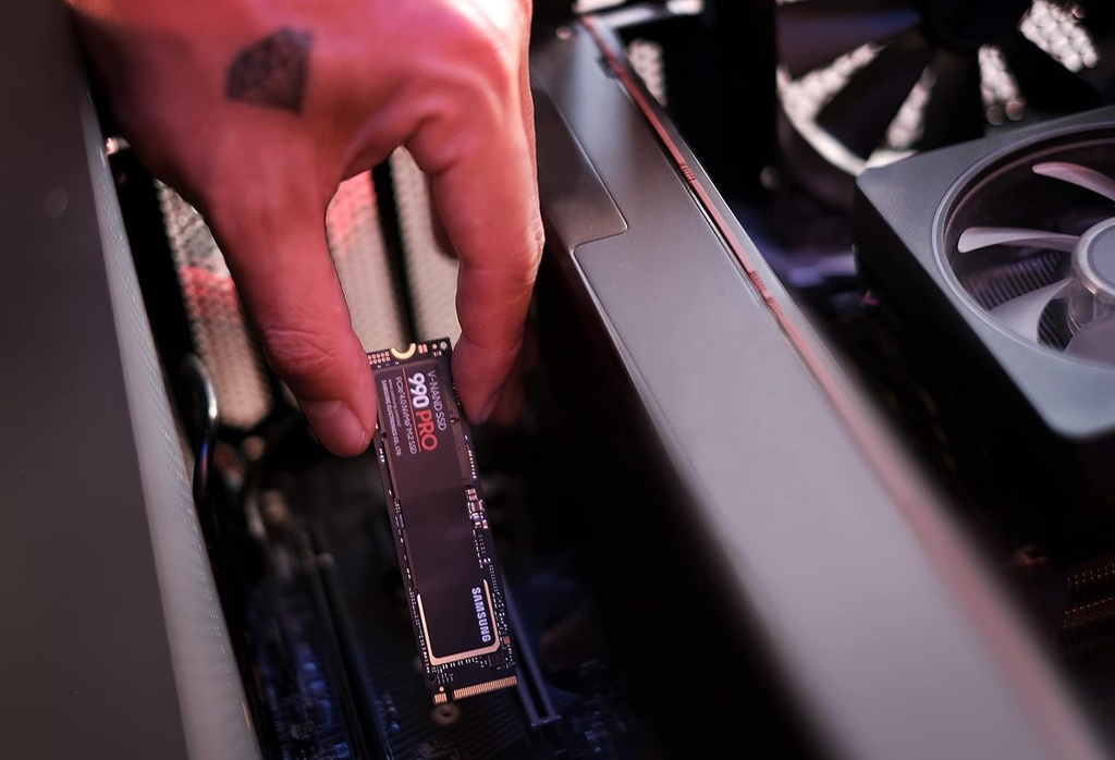 SAMSUNG 990 PRO Series - 1TB PCIe Gen4. X4 NVMe 2.0c - M.2 Internal SSD (MZ-V9P1T0B/AM)