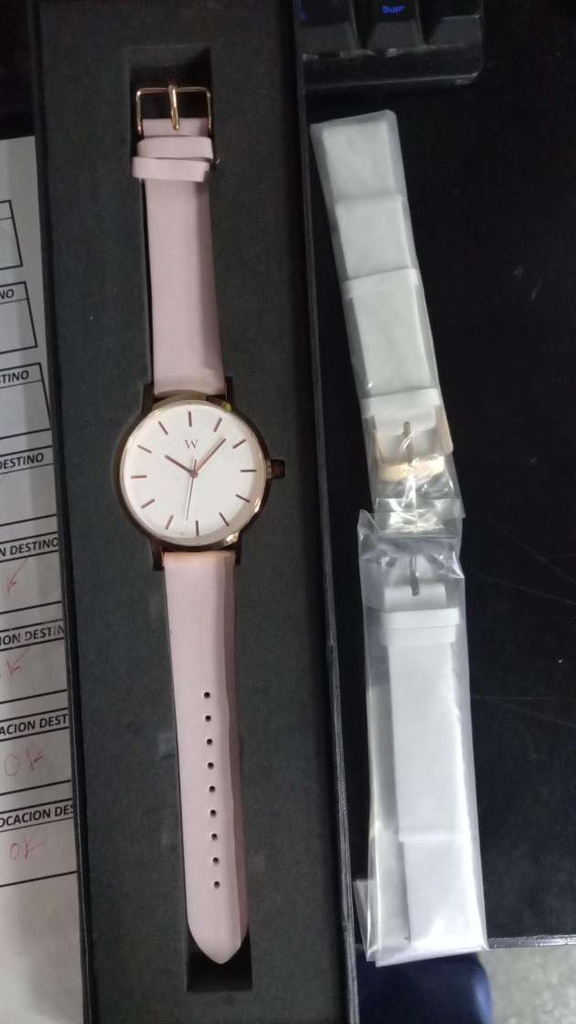 Reloj de Pulsera Wanderlust Dorado, Esfera Blanca con correa rosa +2 correas de regalo