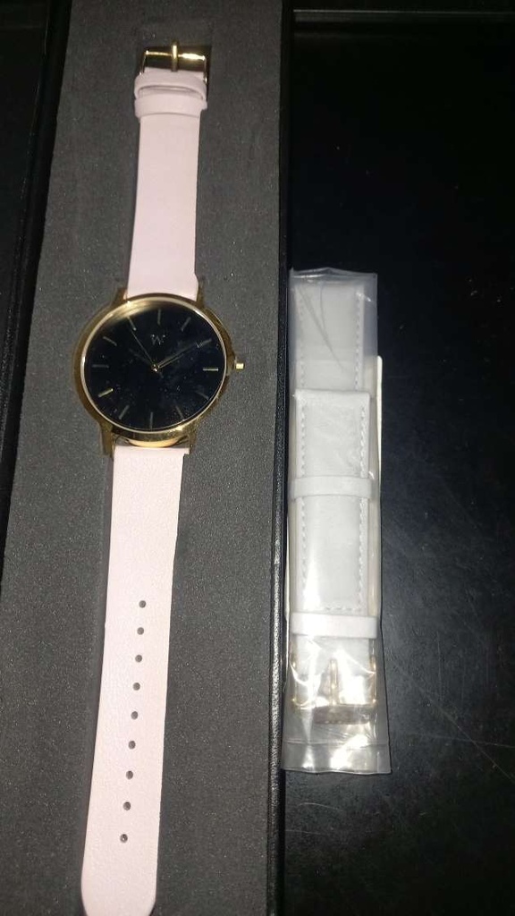 Reloj de Pulsera Wanderlust, Esfera Negra con correa rosa +1 correa de regalo