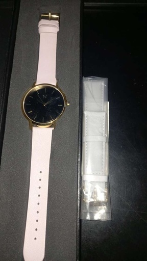 [602860764131/BDL/NEW] Reloj de Pulsera Wanderlust, Esfera Negra con correa rosa +1 correa de regalo
